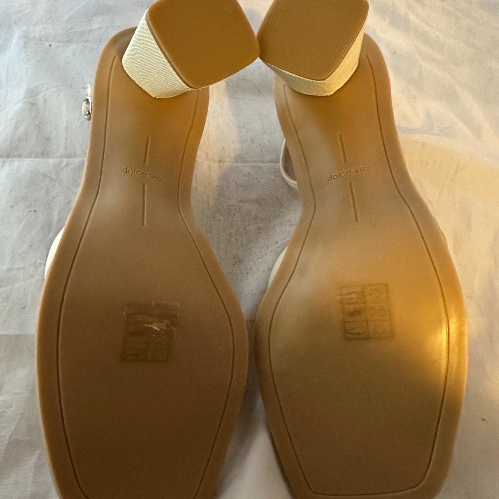 Dolce Vita  Farah Ankle Strap Sandal, Ivory  Women Size 10 & 11  NIB - Picture 6 of 7